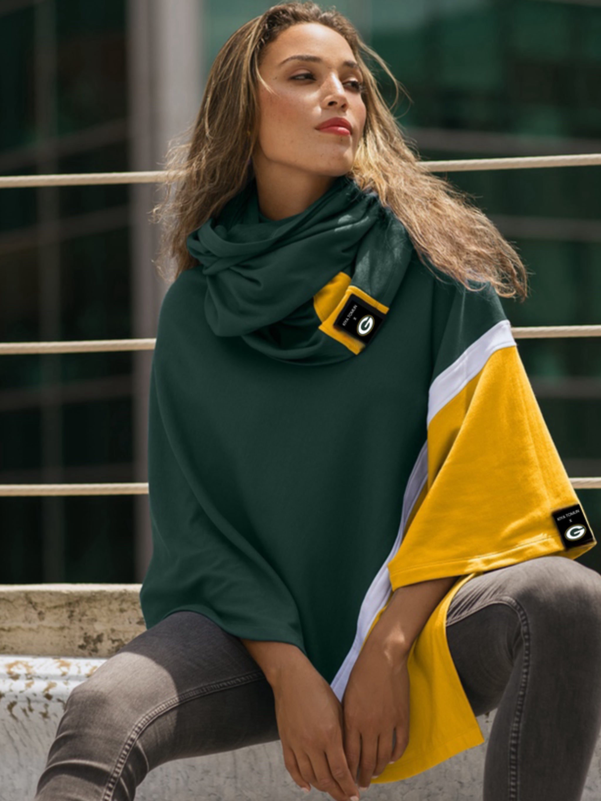 Packers Infinity Scarf for Women - NFL Team – Kiya Tomlin